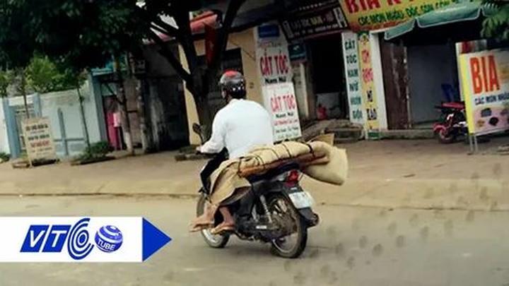 1. Áo hai dây bản mảnh: Áo hai dây bản mảnh tuy nhiên là một trong những mẫu áo khó