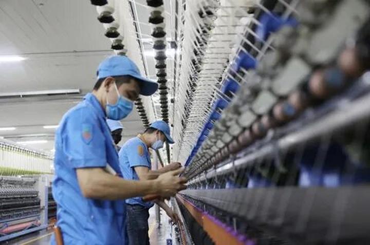 Nội dung: Trong một bóng mát trong mùa hè nóng bỏng, một cột mốc trong lịch sử nhạc